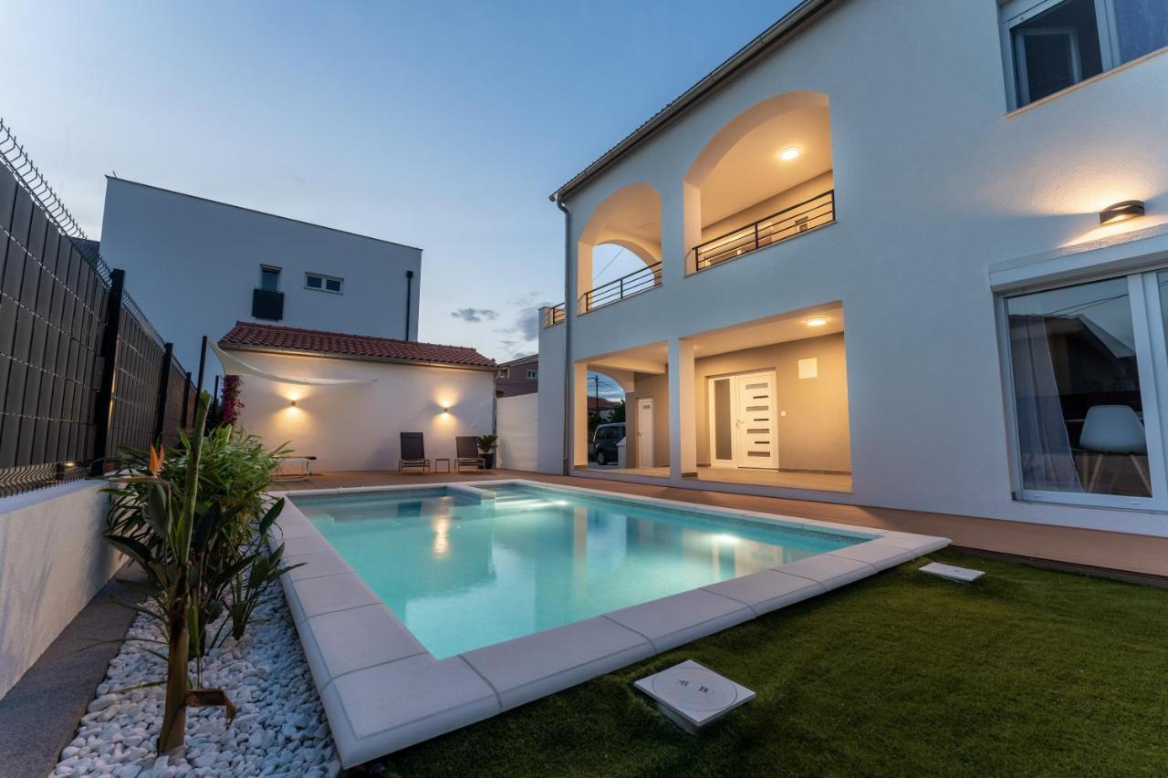 Bernie Apartments With A Pool Zadar Exterior photo
