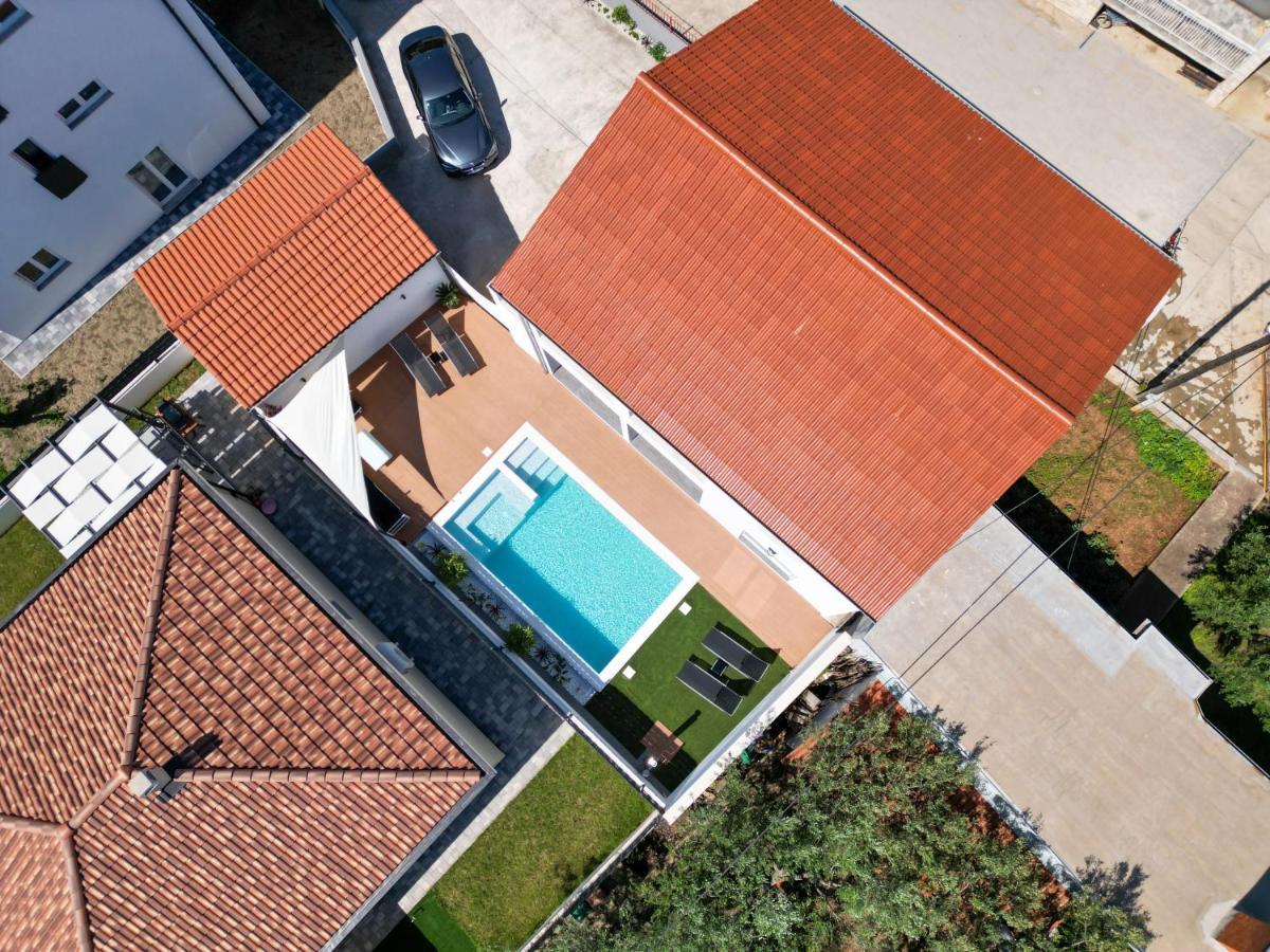 Bernie Apartments With A Pool Zadar Exterior photo