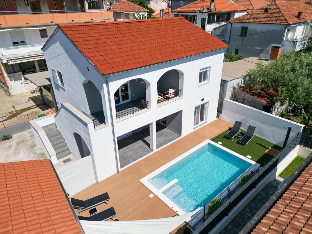 Bernie Apartments With A Pool Zadar Exterior photo